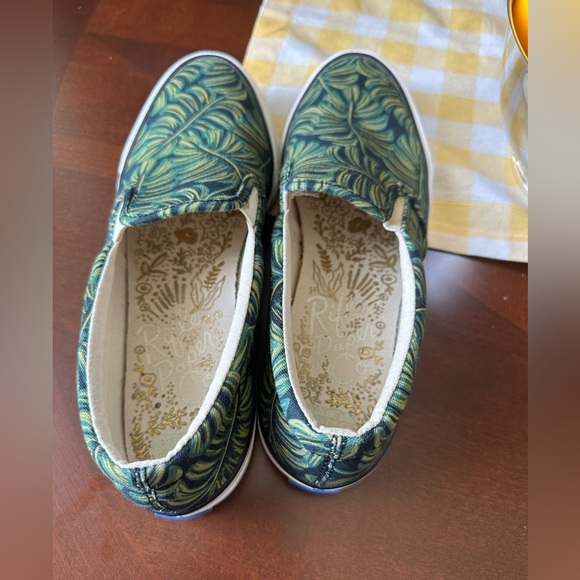 Rifle Paper Co x Keds Palm Leaf Pattern Slip-On Sneakers - Picture 3 of 6